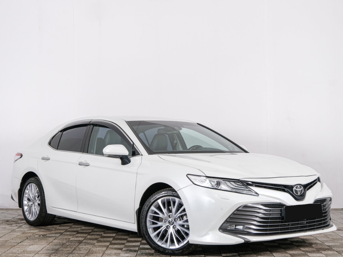 Toyota Camry VIII (XV70), 2020, 2020 с пробегом 77 500 км, цвет Белый, цена - 2 432 880 руб., кузов - Седан