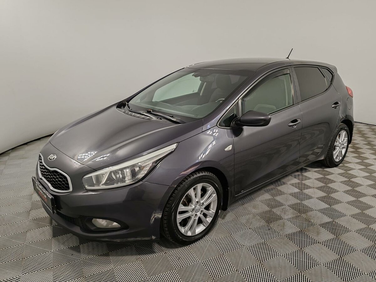 Kia Ceed II, 2014, 2014 с пробегом 250 170 км, цвет , цена - 585 000 руб., кузов - 