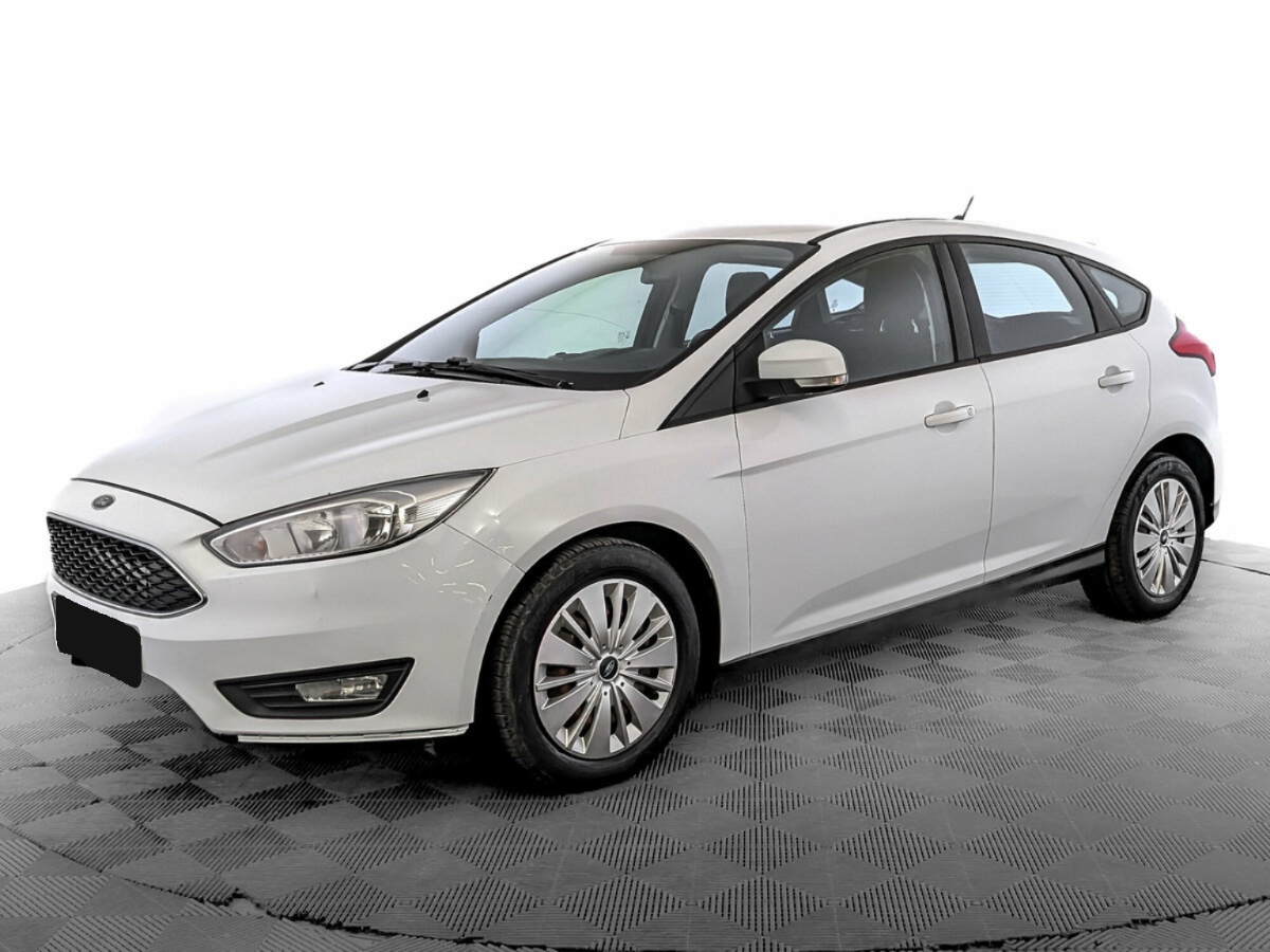 Ford Focus III Рестайлинг, 2018, 2018 с пробегом 183 622 км, цвет Белый, цена - 640 800 руб., кузов - Хэтчбек 5 дв.