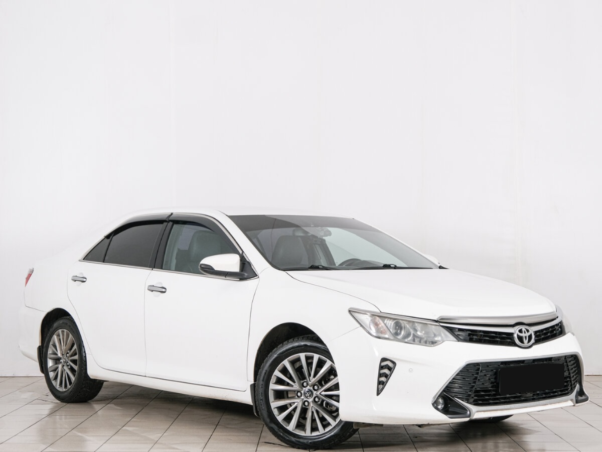 Toyota Camry VII (XV50) Рестайлинг 2, 2018, 2018 с пробегом 190 000 км, цвет Белый, цена - 1 331 280 руб., кузов - Седан