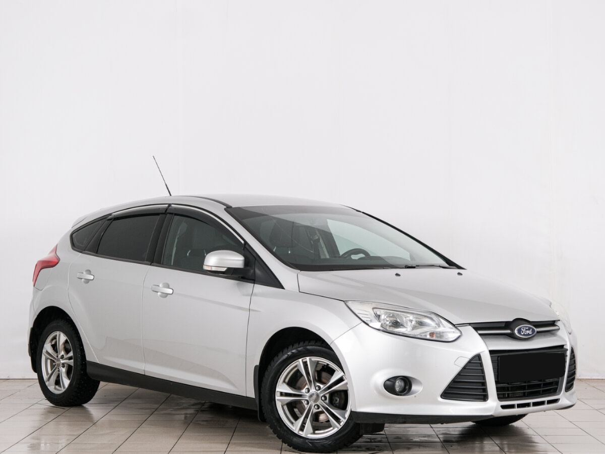 Ford Focus III, 2014, 2014 с пробегом 109 000 км, цвет Серебристый, цена - 748 080 руб., кузов - Хэтчбек 5 дв.