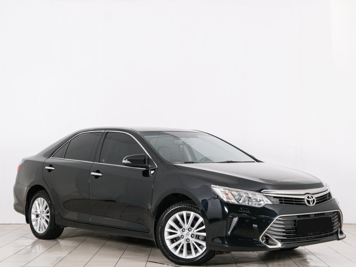Toyota Camry VII (XV50) Рестайлинг, 2015, 2015 с пробегом 202 000 км, цвет Чёрный, цена - 1 439 280 руб., кузов - Седан