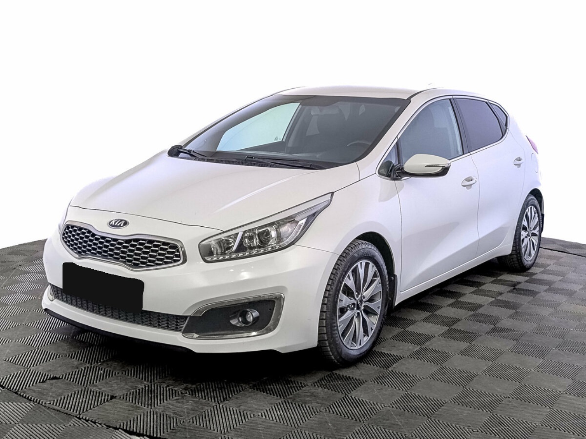 Kia Ceed II Рестайлинг, 2018, 2018 с пробегом 168 875 км, цвет Белый, цена - 1 026 000 руб., кузов - Хэтчбек 5 дв.