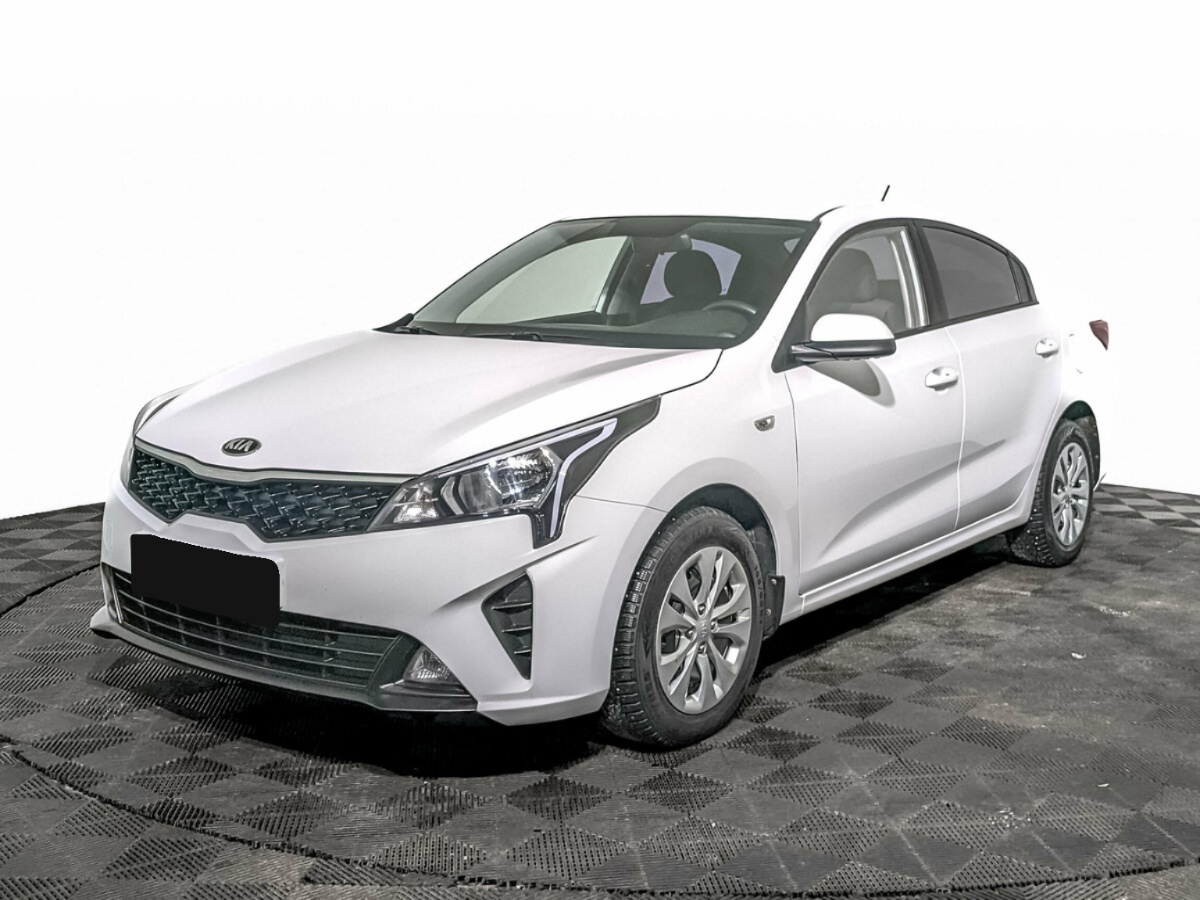 Kia Rio IV Рестайлинг, 2021, 2021 с пробегом 65 500 км, цвет Белый, цена - 1 119 600 руб., кузов - Седан