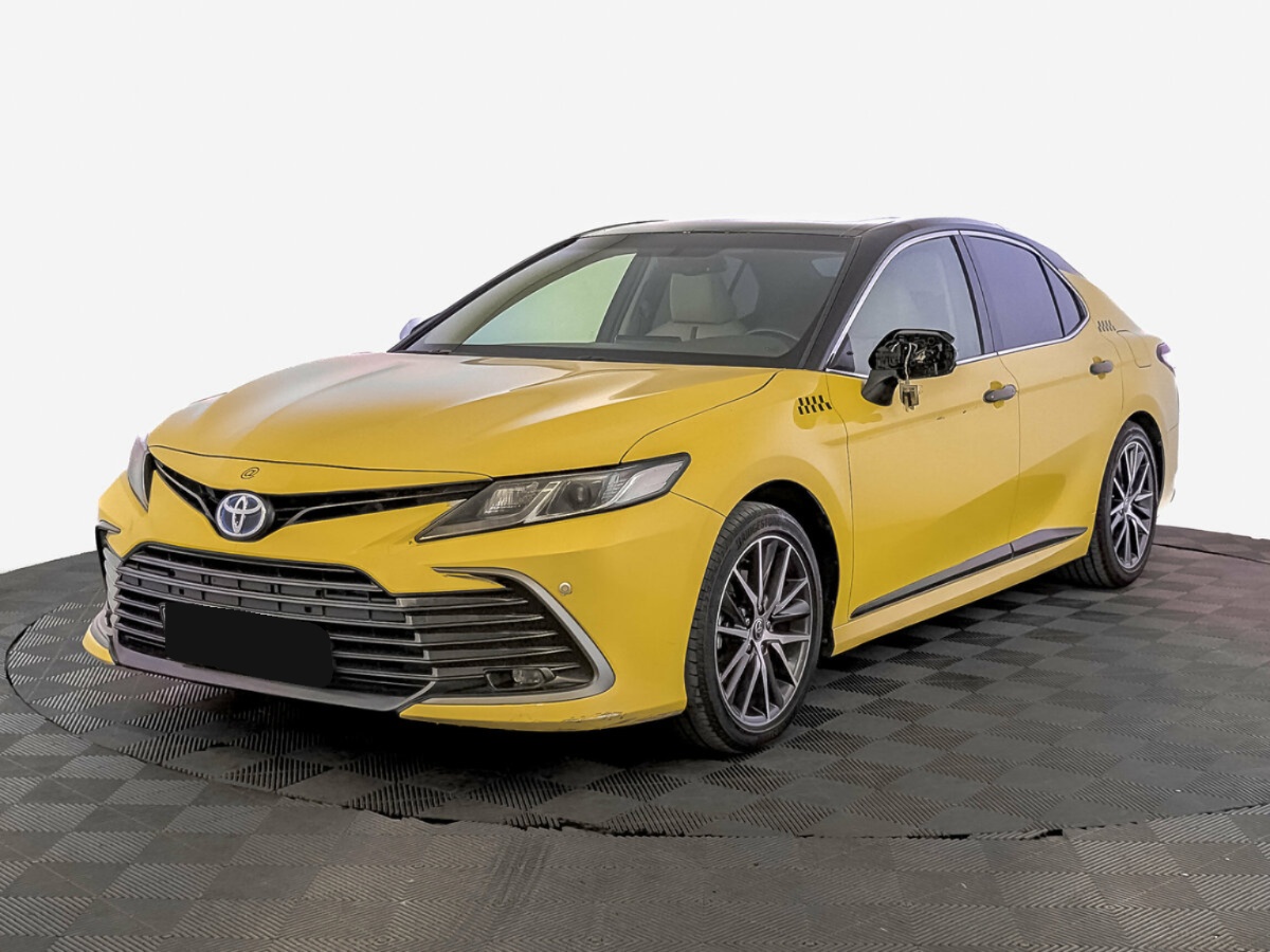 Toyota Camry VIII (XV70) Рестайлинг, 2022, 2022 с пробегом 144 201 км, цвет Жёлтый, цена - 1 692 000 руб., кузов - Седан