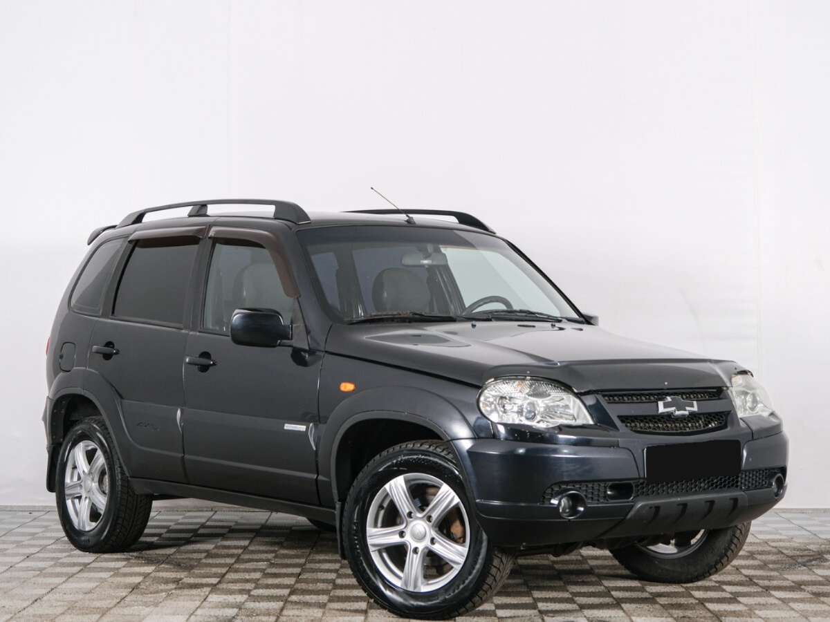 Chevrolet Niva I Рестайлинг, 2011, 2011 с пробегом 96 000 км, цвет Чёрный, цена - 395 280 руб., кузов - Внедорожник 5 дв.