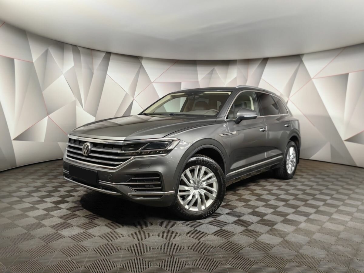 Volkswagen Touareg III, 2019, 2019 с пробегом 65 960 км, цвет , цена - 2 632 500 руб., кузов - 